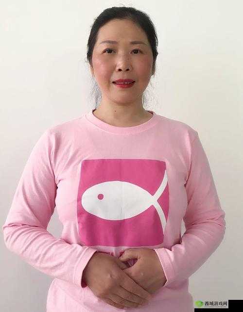老阿姨一般指 40 岁及以上女性